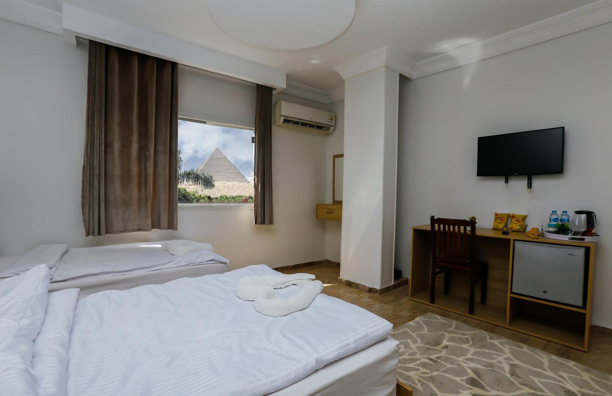 Pyramids Express View Hotel Kafrat al Jabal Luaran gambar