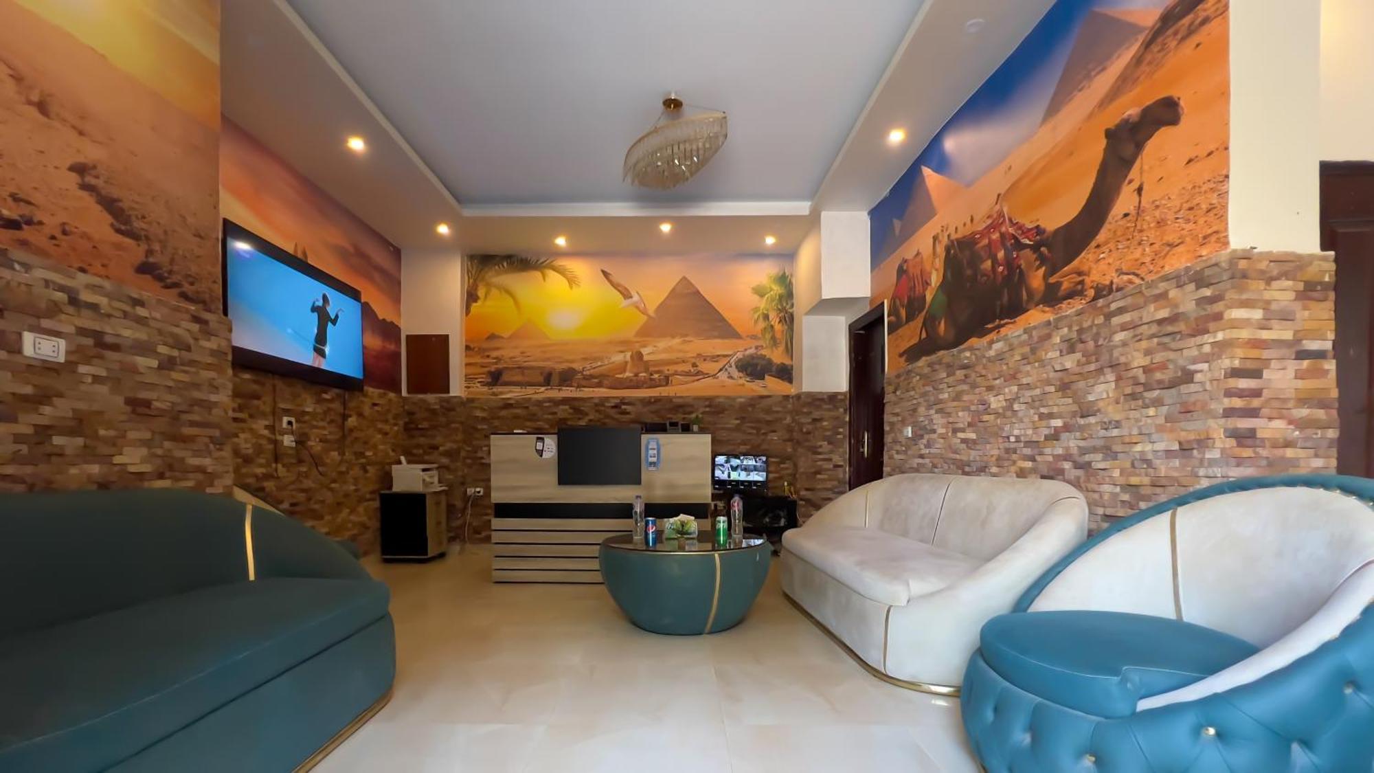 Pyramids Express View Hotel Kafrat al Jabal Luaran gambar